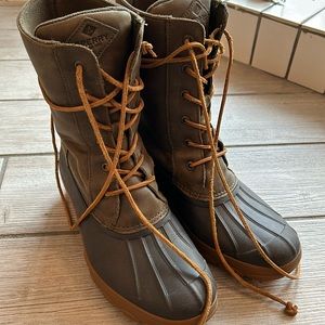 Sperry women’s high top duck boots